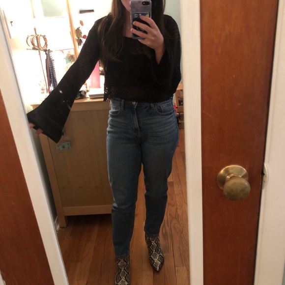 Black Bell Sleeve Crop Top - Picture 2 of 3